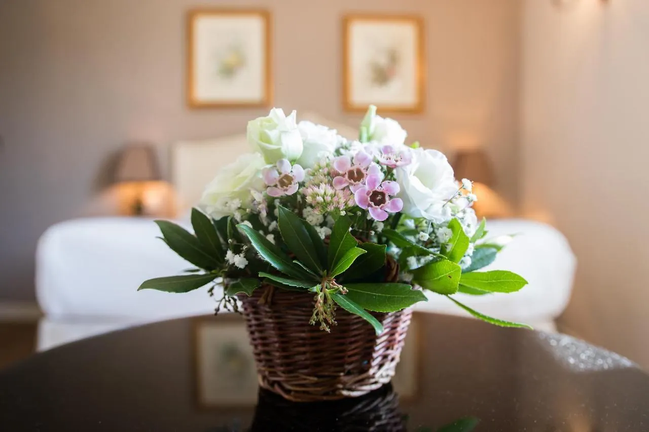 Hôtel du Midi Visan Hotel